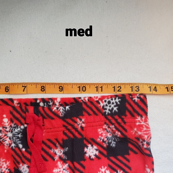 Matching buffalo plaid and snowflake fleece pajama - Picture 7 of 12